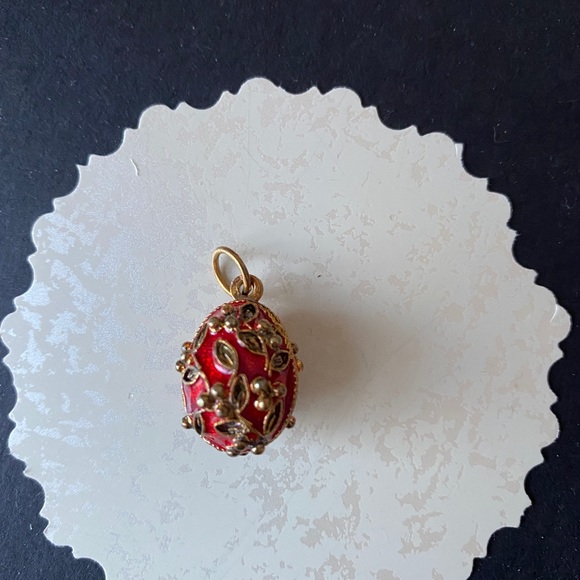 VINTAGE Egg Pendant - Picture 8 of 8